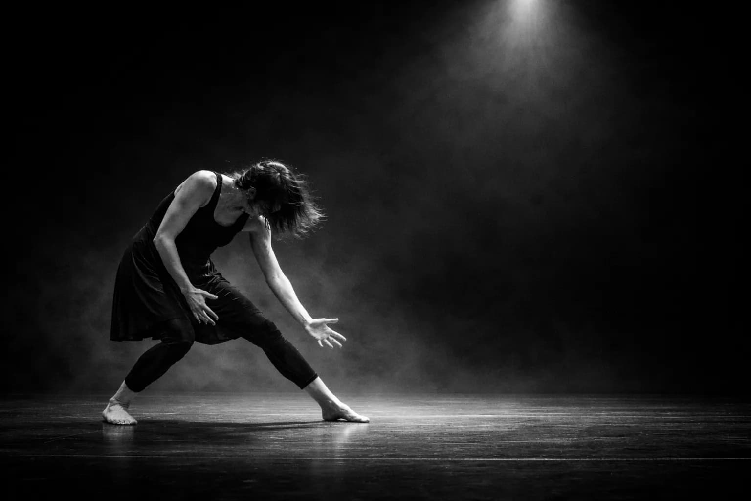 Improvisation performance — dramatic stage lighting